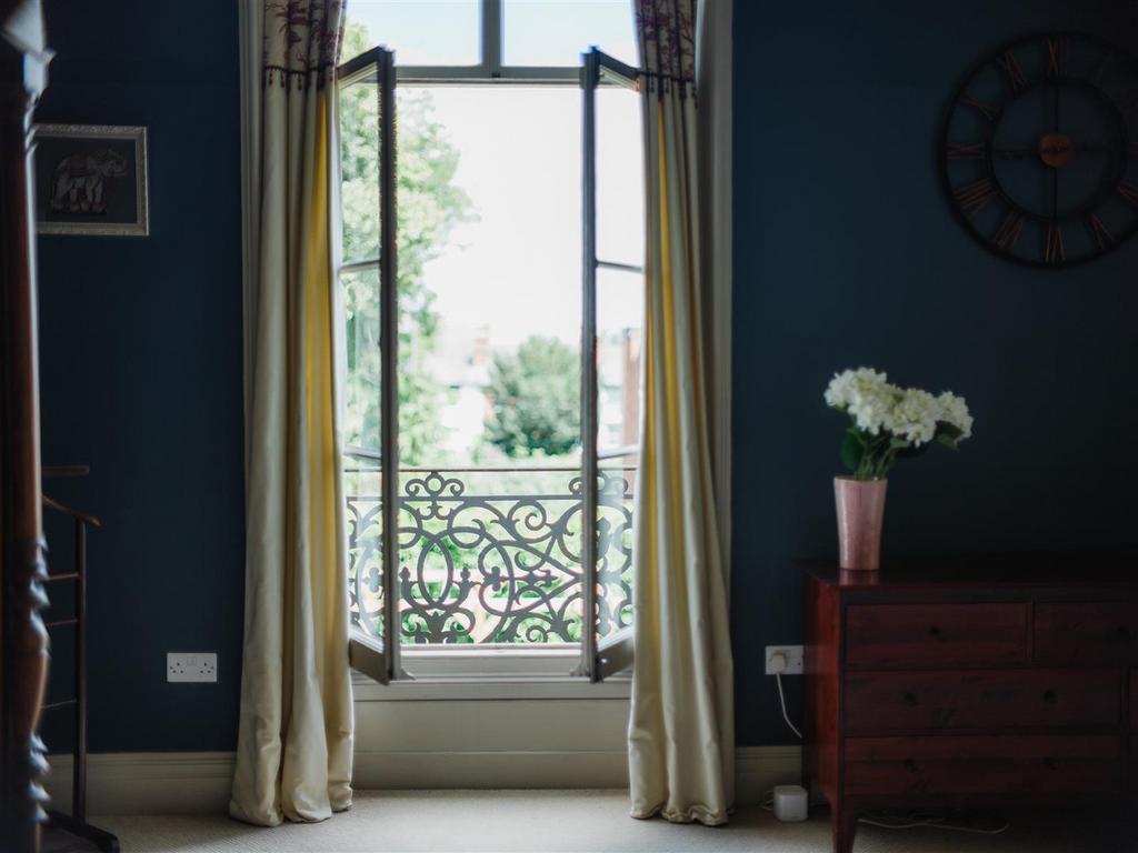 Interior50.jpg