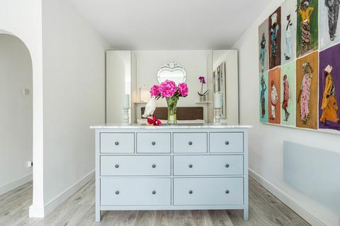 Studio to rent, Inner Park Road, London, SW19