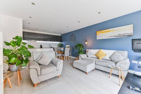 2 bedroom flat for sale, Sylvan Hill, Crystal Palace, London, SE19
