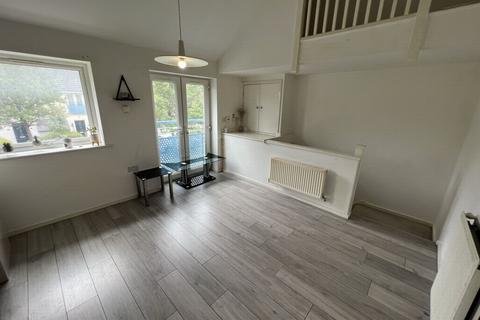 71 Brompton Road, Hamilton, Leicester, LE5 1PP