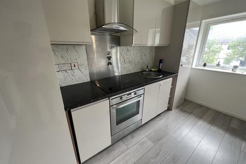 71 Brompton Road, Hamilton, Leicester, LE5 1PP