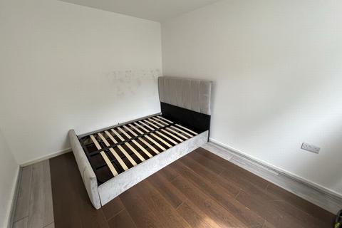 71 Brompton Road, Hamilton, Leicester, LE5 1PP