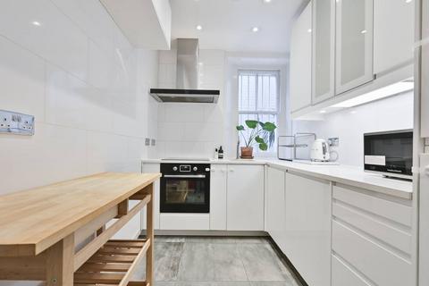 Oxford & Cambridge, Marylebone, London, NW1