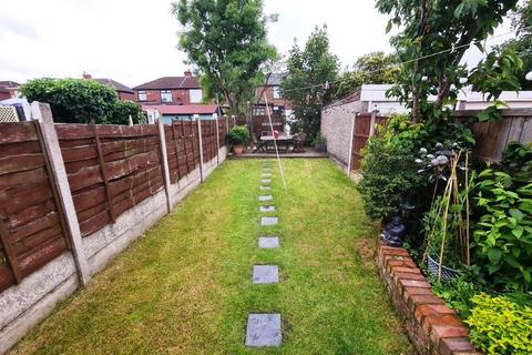 3 bedroom semi-detached house for sale, Dawlish Avenue, Droylsden