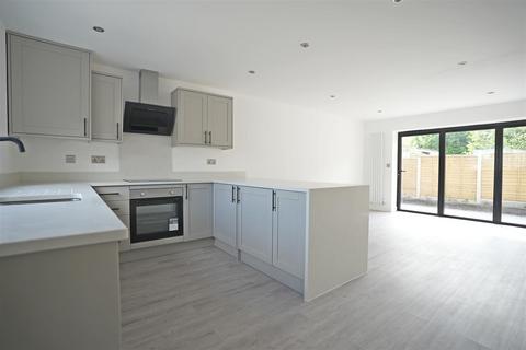 2 bedroom semi-detached house for sale, Woodsley Fold, Thornton