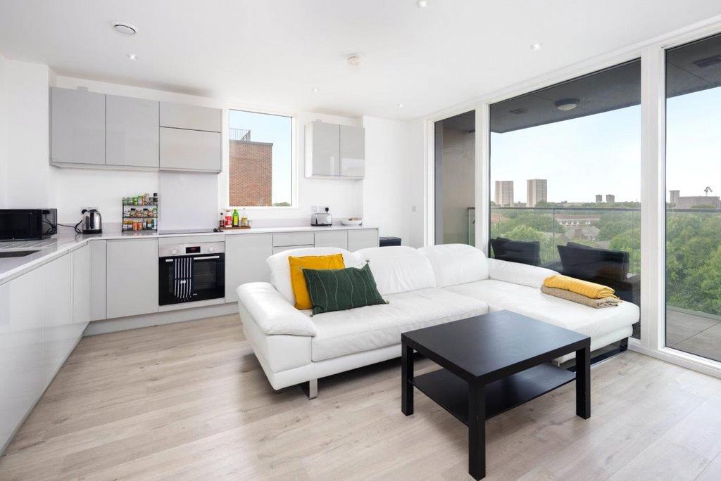 Living Room/Kitchen