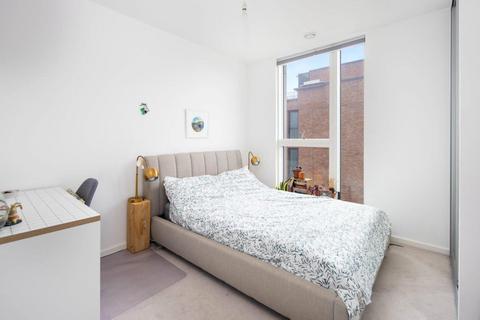 2 bedroom flat for sale, Kitson House, 6 Corsican Square, Bow, London, E3