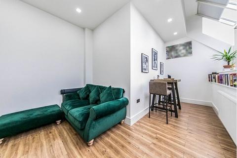 1 bedroom flat for sale, Flat 14, Maple Court, 19 Elm Street, Ipswich, Suffolk IP1 1EZ