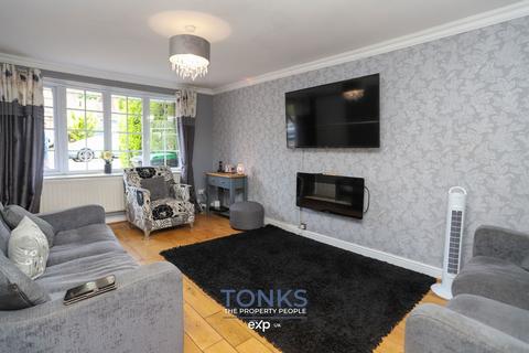 4 bedroom semi-detached house for sale, Wadham Close, Rowley Regis B65