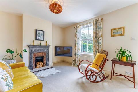 1 Brook Lane, Charlton, Pershore, WR10 3LG