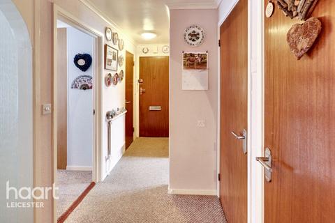 2 bedroom apartment for sale, Fern Close, Leicester