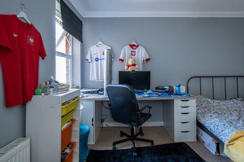 Flat 7, 4 Heathcote Road, Bournemouth, BH5 1EZ