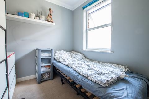Flat 7, 4 Heathcote Road, Bournemouth, BH5 1EZ
