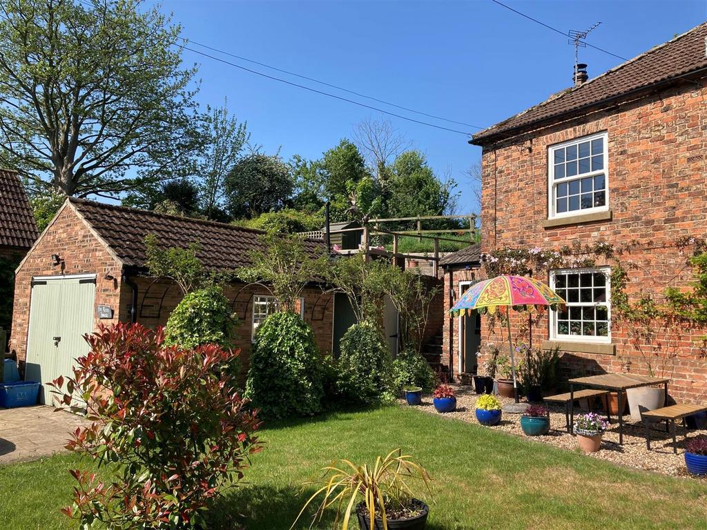 Garden 2.jpg