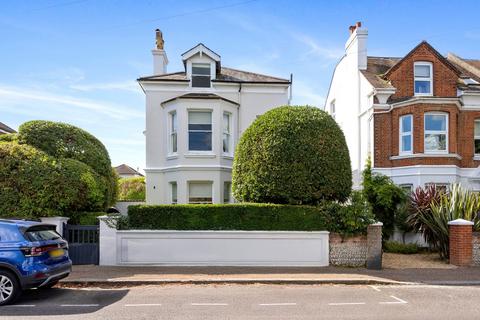 Oxford Road, Worthing BN11