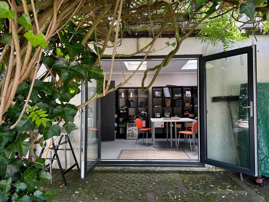 Garden studio