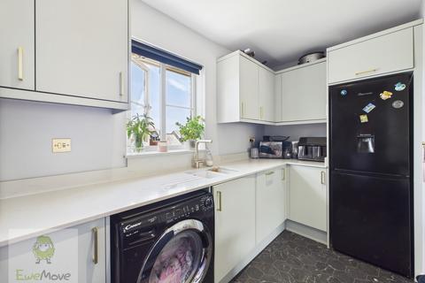 Flat E, 13 Cutter Close, Upnor, Rochester, ME2 4GY