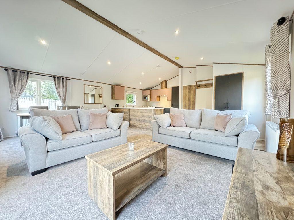 CAR0063253 - Luxury Lodge