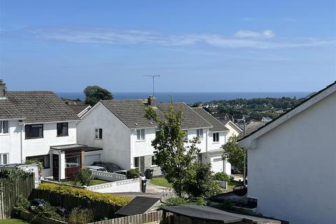 121 Century Close, St Austell, PL25 3UZ