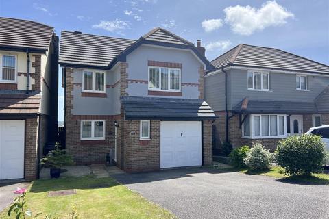 121 Century Close, St Austell, PL25 3UZ