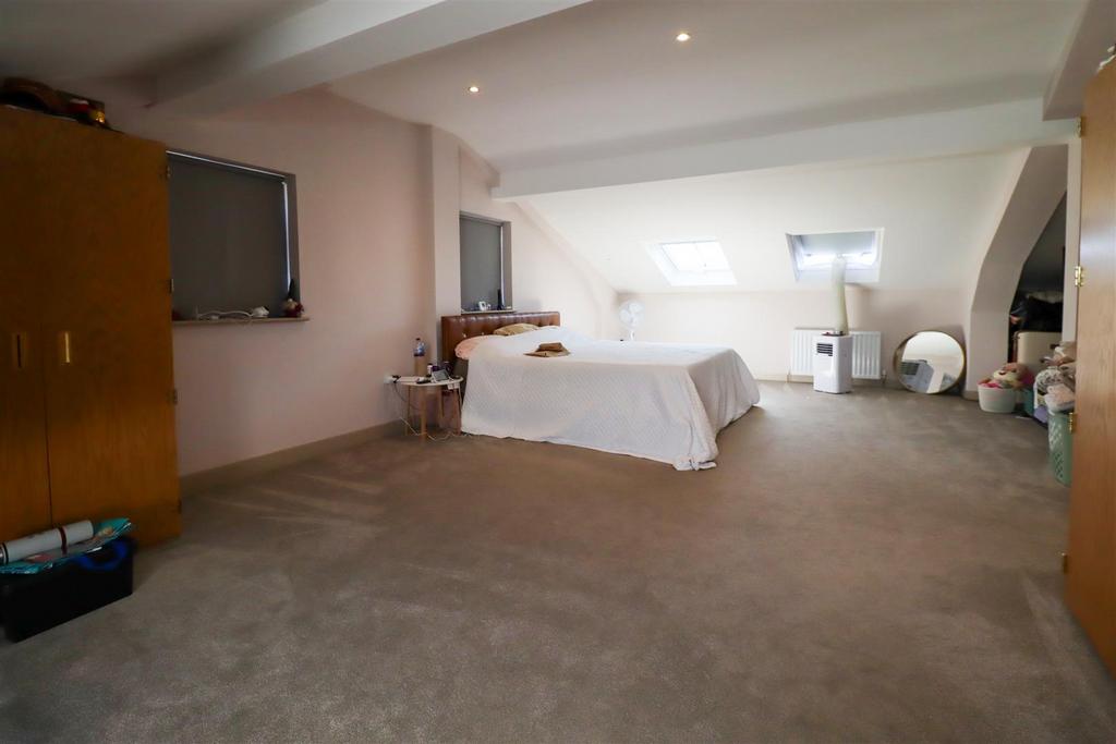 Bedroom 7.jpg