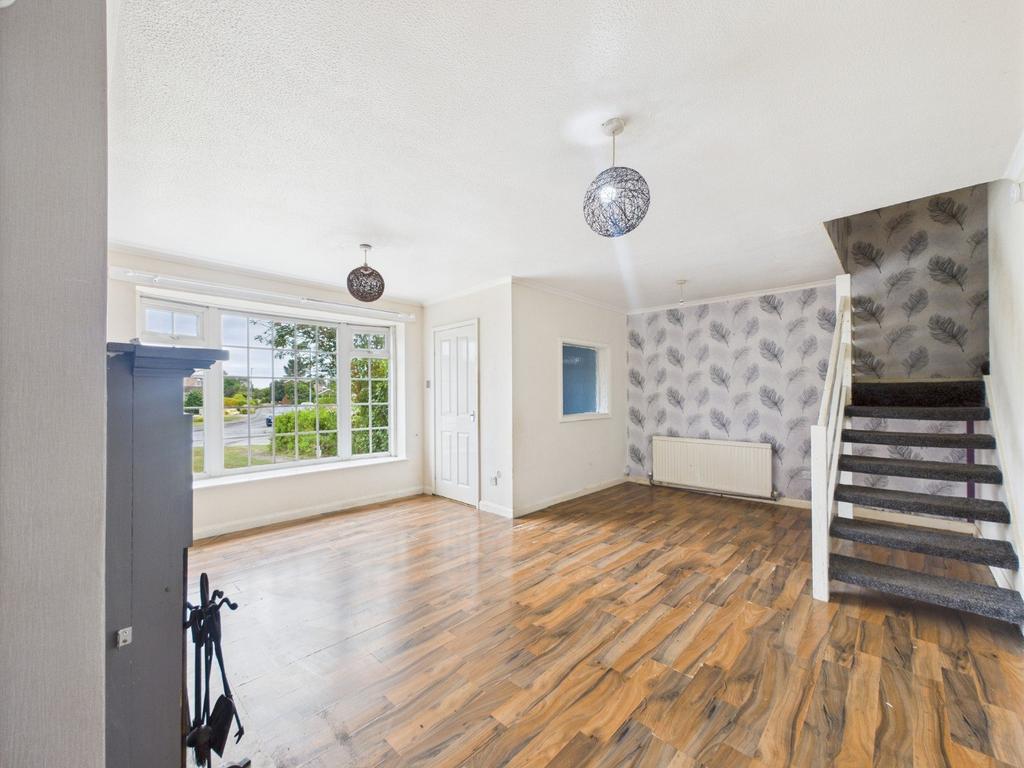 Lounge/Dining Area