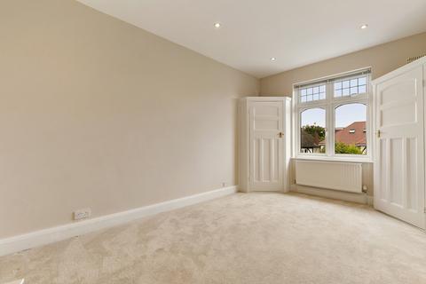 23 Woodfield Avenue, London, SW16 1LQ