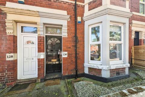 2 bedroom flat to rent, Queen Alexandra Road, North Shields