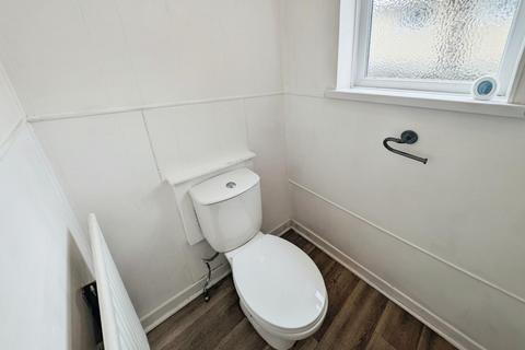 2 bedroom flat to rent, Queen Alexandra Road, North Shields