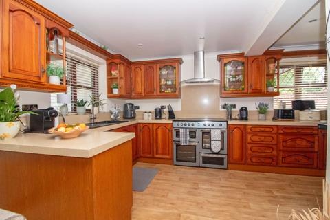 4 bedroom detached house for sale, Angelo Close, Waterlooville, PO7 8JS