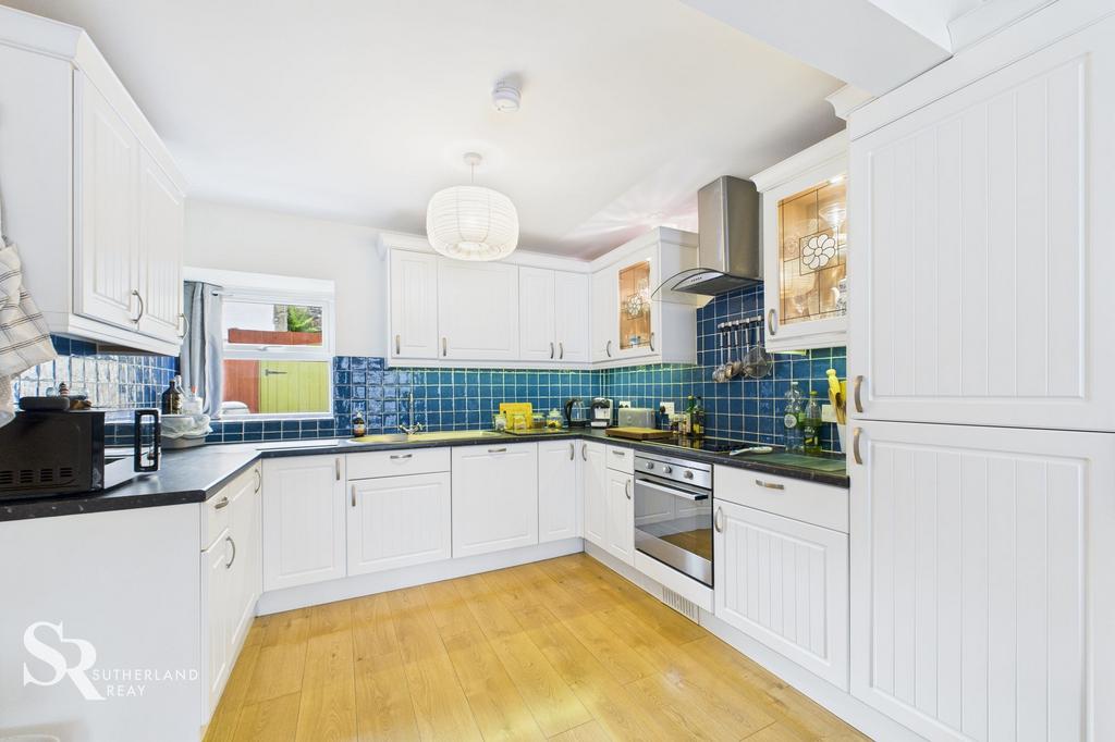 Kitchen/Dining Area