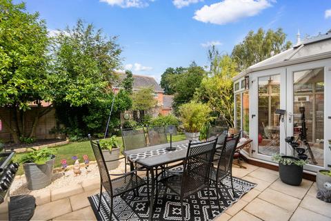 3 Balmoral Close, Fernhill Heath, Worcester, WR3 7XQ