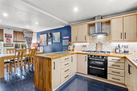 undefined, 3 Balmoral Close, Fernhill Heath, Worcester. WR3 7XQ