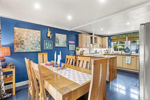 undefined, 3 Balmoral Close, Fernhill Heath, Worcester. WR3 7XQ