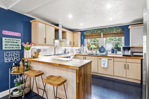 undefined, 3 Balmoral Close, Fernhill Heath, Worcester. WR3 7XQ