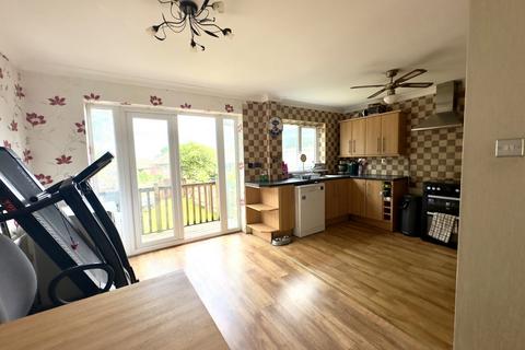 4 Gatehouse Close, Dawlish, EX7 0EG