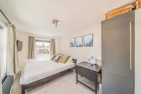 1 bedroom flat for sale, Battersea Rise, London SW11