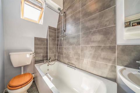 1 bedroom flat for sale, Battersea Rise, London SW11