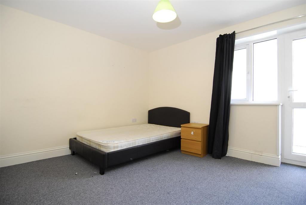 4 Quaker Lane003.JPG