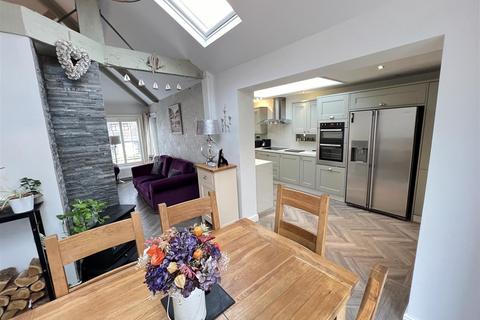 23 Gulls Way, Wirral, CH60 9JG