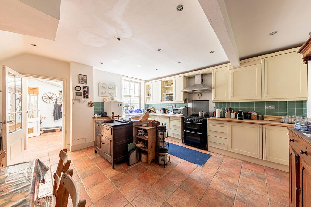 Kitchen (2)