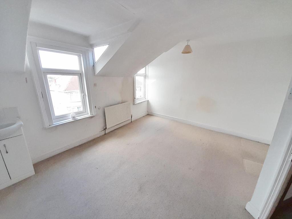 St M Bedroom Top Flo