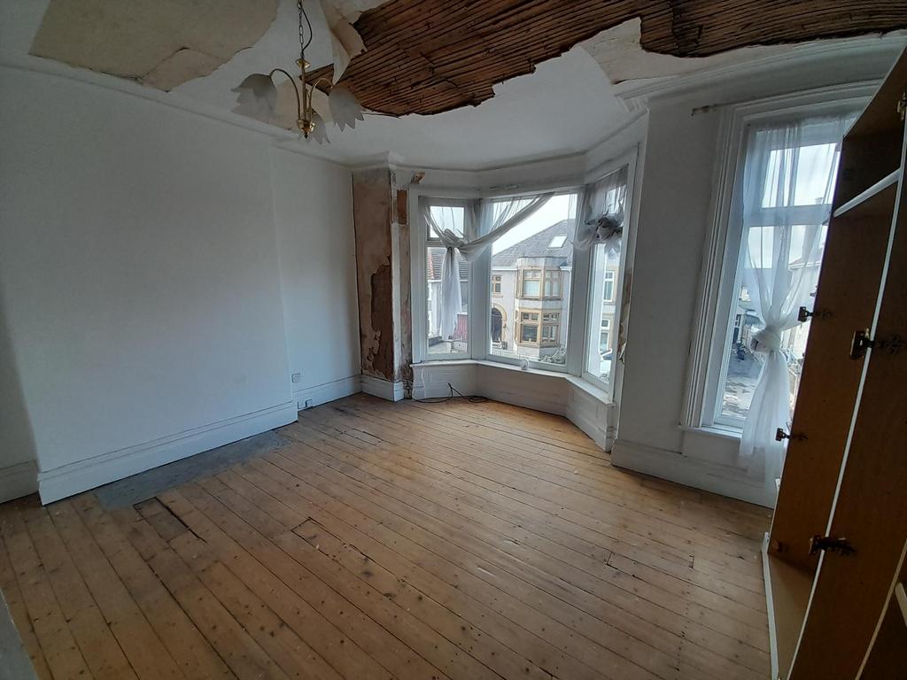 St M Bedroom 1 2nd