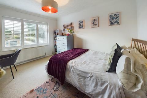 24 Trident Road, Watford, WD25 7AN