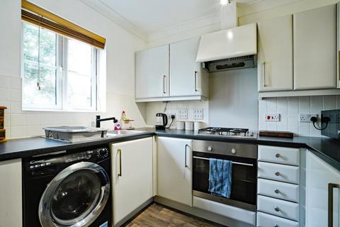 16 Doublegates, St Austell, PL25 5EG