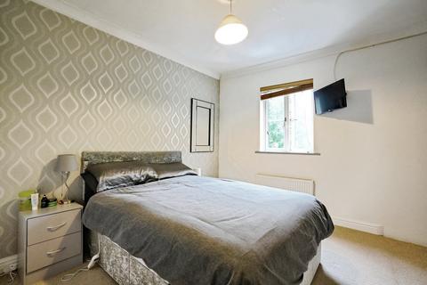 16 Doublegates, St Austell, PL25 5EG