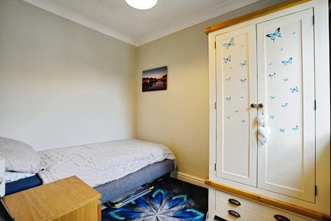 16 Doublegates, St Austell, PL25 5EG