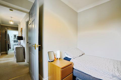 16 Doublegates, St Austell, PL25 5EG