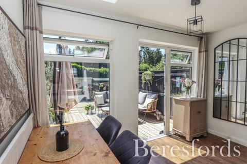 67 Roxwell Road, Chelmsford, CM1 2NT