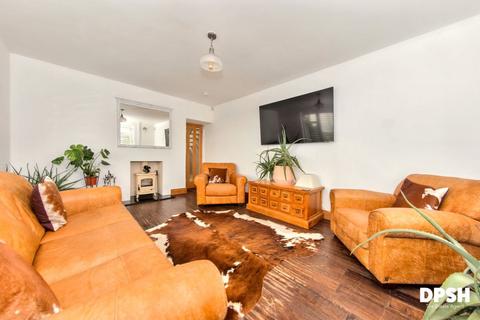 3 bedroom detached house for sale, Moorside Road, Drighlington, Bradford